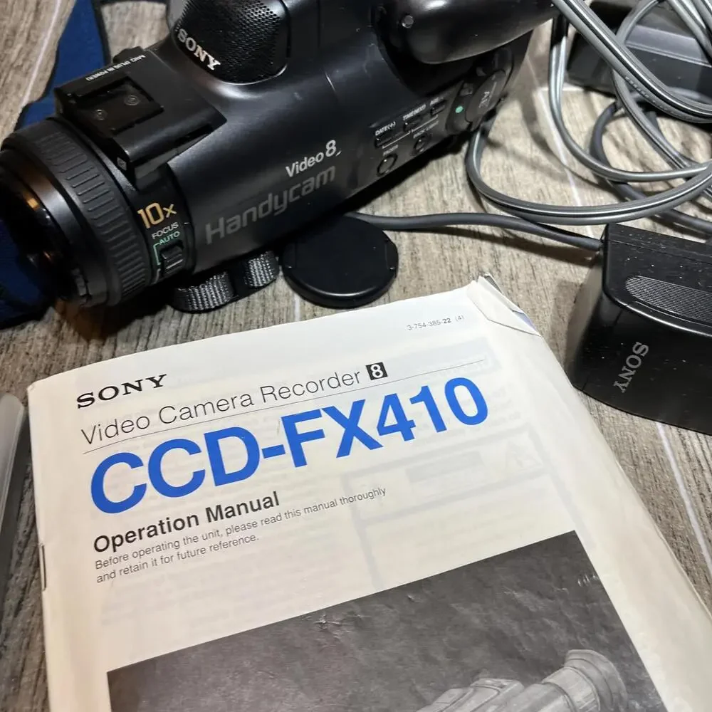 FOR PARTS Genuine Sony (CCD-FX410) Video 8 Handycam Video Camera Recorder